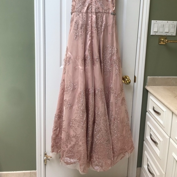 Rose with shimmer material full length evening gown - Picture 7 of 10